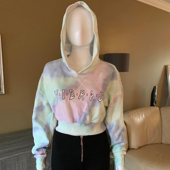 GUESS × J Balvin Tie- Dye Logo Cropped Hoodie - Picture 4 of 10